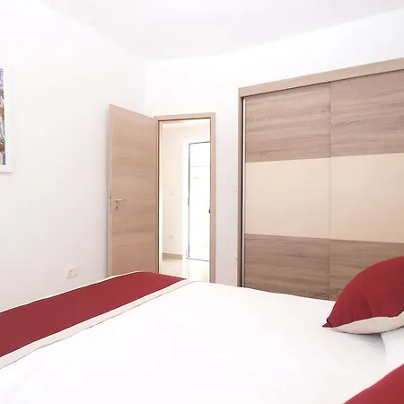 Ivica 1454 Apartament *